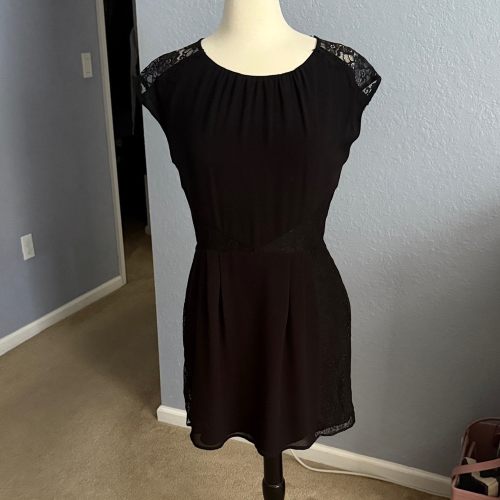 Forever 21 Black Lace Women's Dress